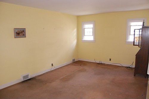 1st image of 110 Ilford Ave