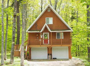 308 Loveland Dr, Harbor Springs, MI 49740