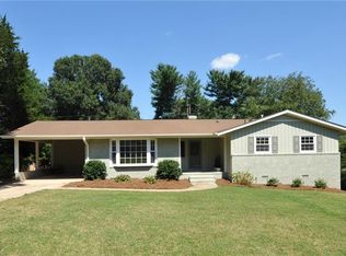 2719 Edinberg Dr, Winston Salem, NC 27103