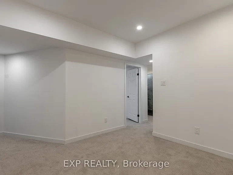 614 Chiddington Ave — Photo 12