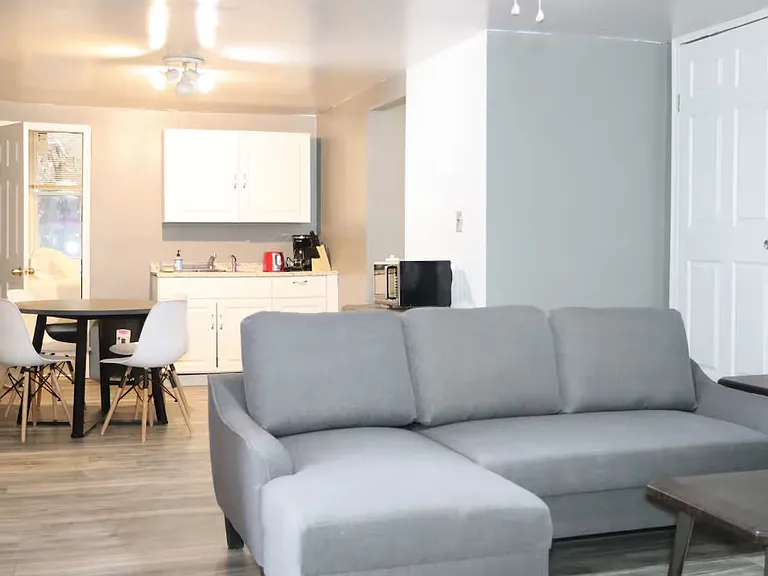 455 Pavonia Ave #1D — Photo 9
