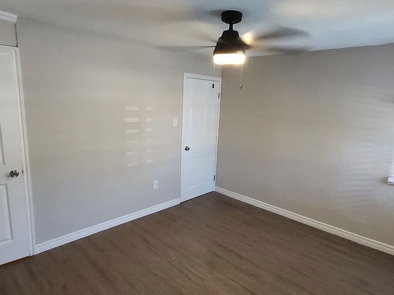 1101 Stewart Ave — Photo 9