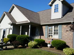 6 McKendree Dr, Rochester, NY 14616