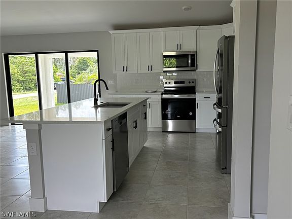 3rd image of 54 Elva Ave S