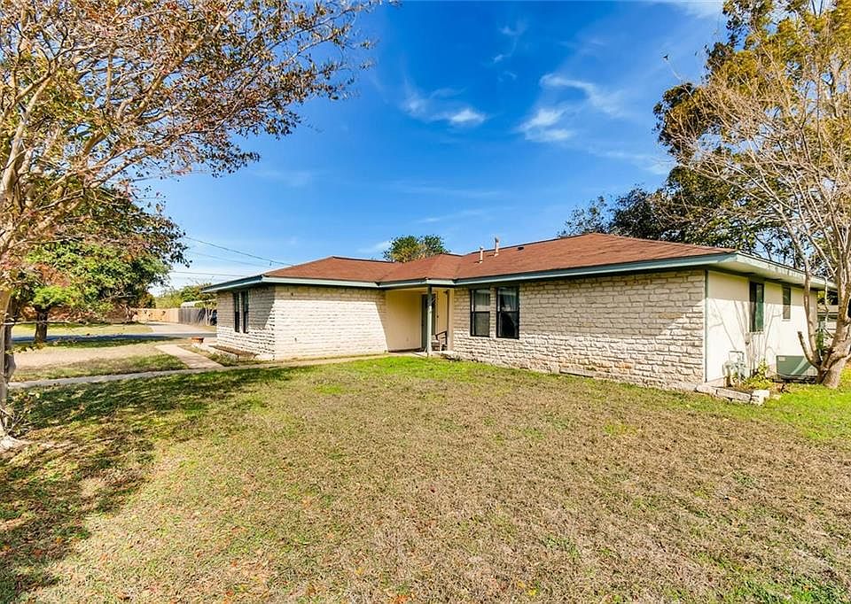 1st image of 1800 Killarney Dr