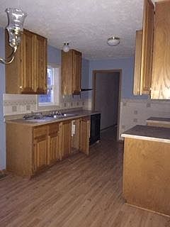 2nd image of 25388 Sunset Ave