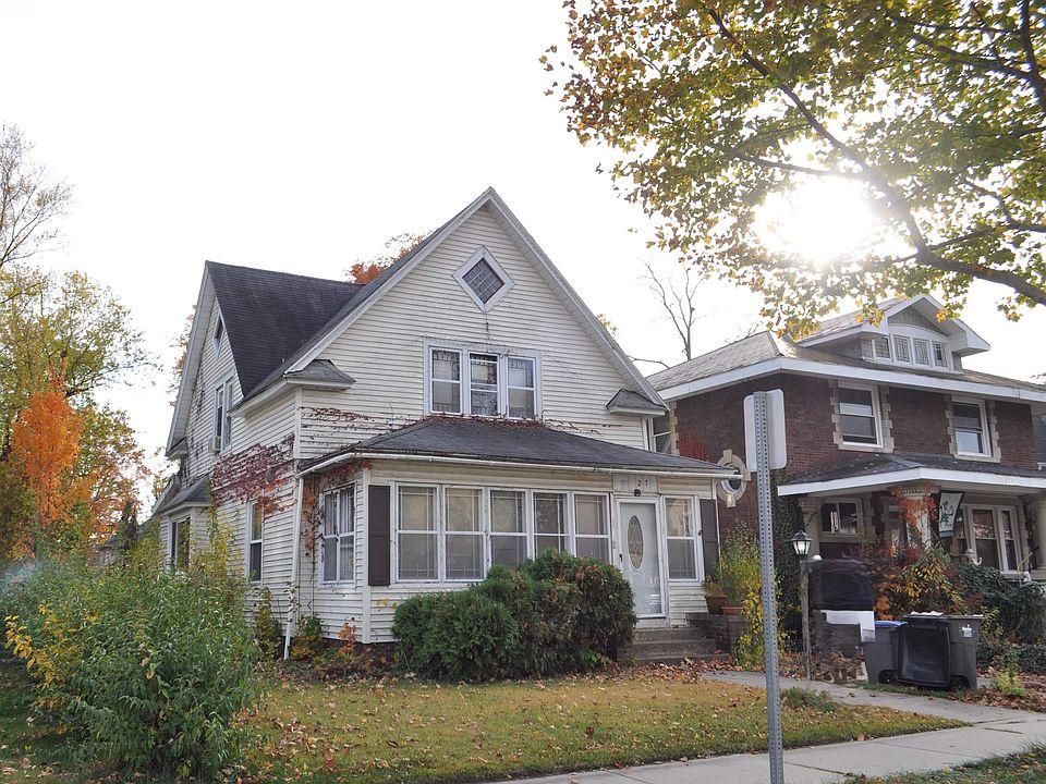 1st image of 127 W Crawford St