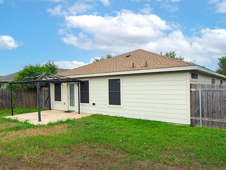 7612 Cayenne Ln — Photo 26