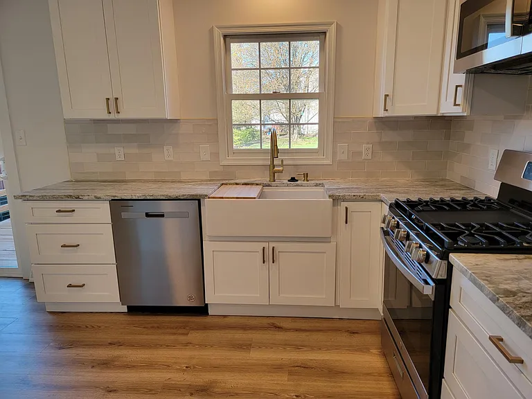 77 Brookfield Rd — Photo 10