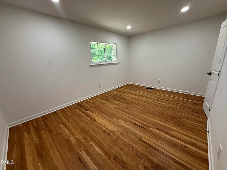 708 Hawes Ct #C — Photo 10
