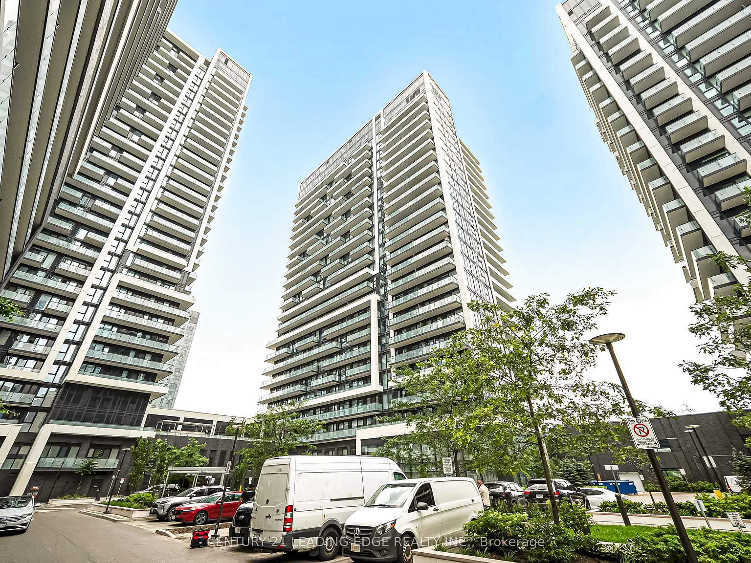 2 bed, $2,900 — Photo 1
