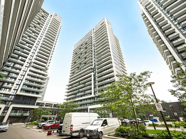 95 Oneida Cres #707, Richmond Hill, ON L4B 0H5
