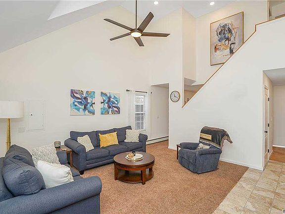 2nd image of 116 Baybright Dr E