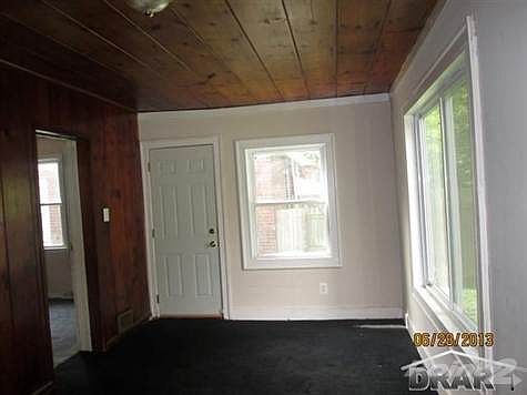 4th image of 9371 Grandmont Ave
