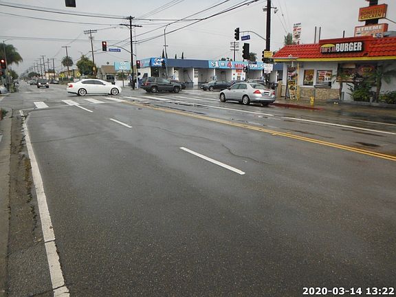 4th image of 7211 1/2 S Hoover St