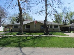 415 E Perry St, Rossville, KS 66533