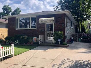 17 Galloway Ave, Staten Island, NY 10302