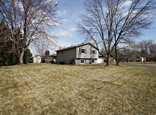 9801 207th St W, Lakeville, MN 55044