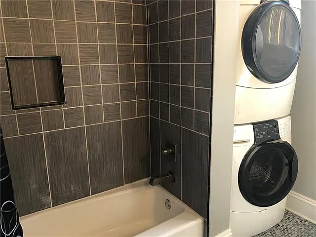 940 Felicity St #1C — Photo 8