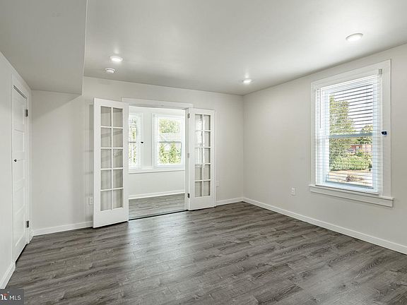 4th image of 324 Darby Rd #326-2L