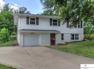 9135 Meredith Ave, Omaha, NE 68134