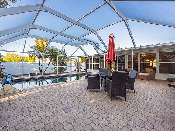 3rd image of 1434 Beacon Dr