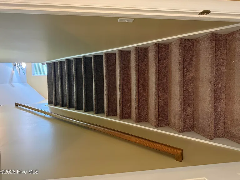 925 Woody Hill Cir — Photo 24