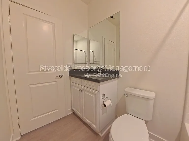 2921 Gibson St — Photo 27