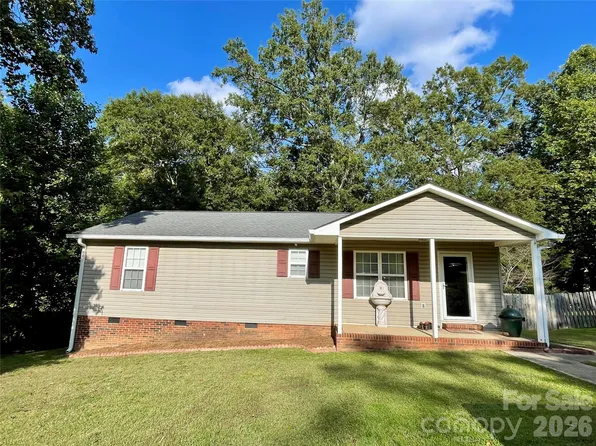 1676 Plyler Lake Rd, Gastonia, NC 28054