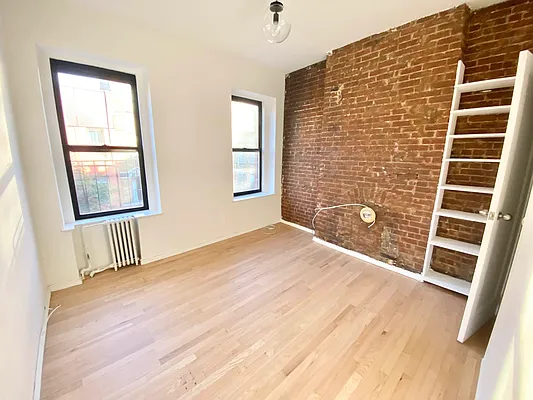 Rented by J PRESTON AND ASSOCIATES INC | media 11