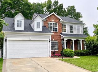 2016 Galty Ln, Charlotte, NC 28270