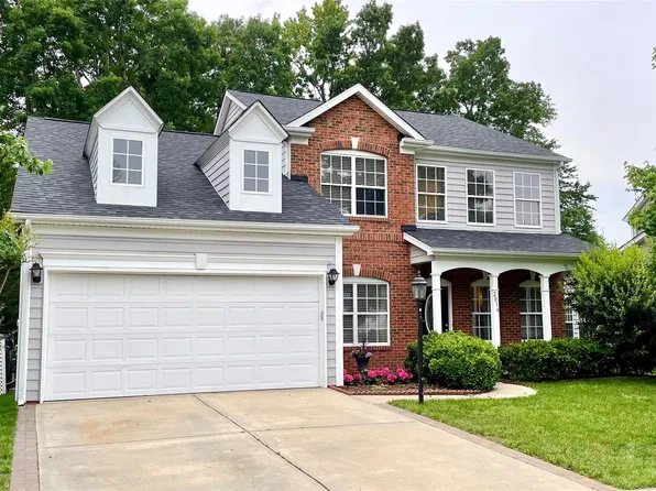 2016 Galty Ln, Charlotte, NC 28270