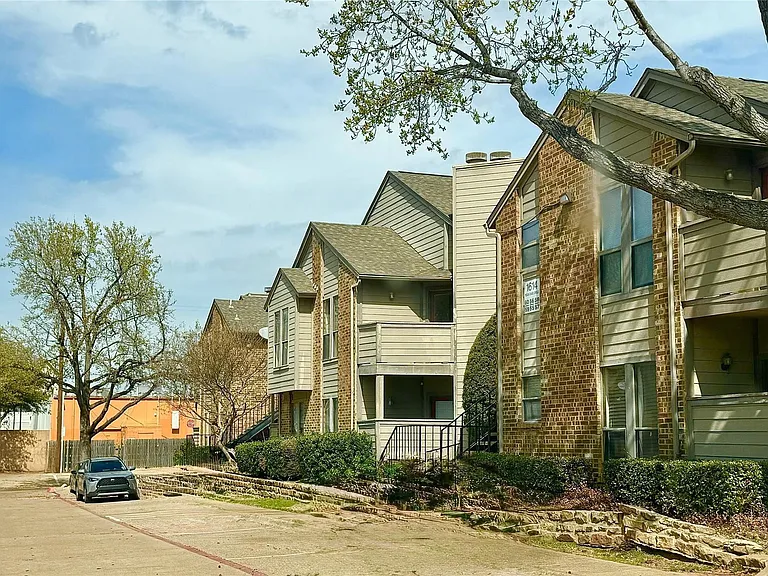 1614 Pecan Chase Cir #59 — Photo 1