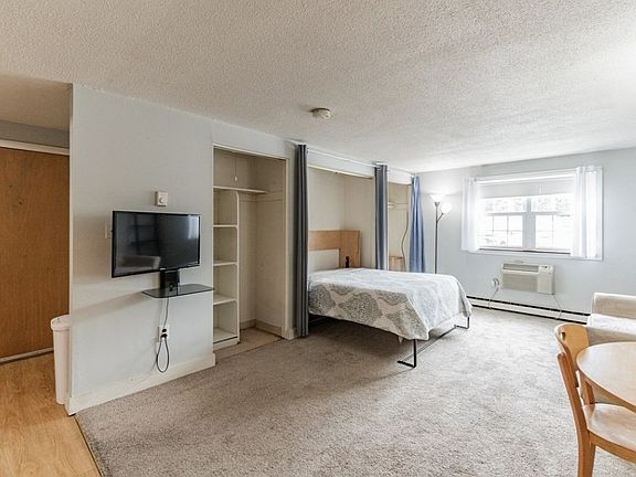 3rd image of 6 Old Colony Ln APT 3