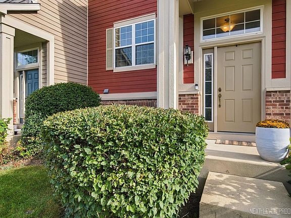 3rd image of 3117 Valley Falls St #3117