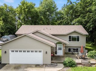 428 Riverview Dr, Monticello, MN 55362