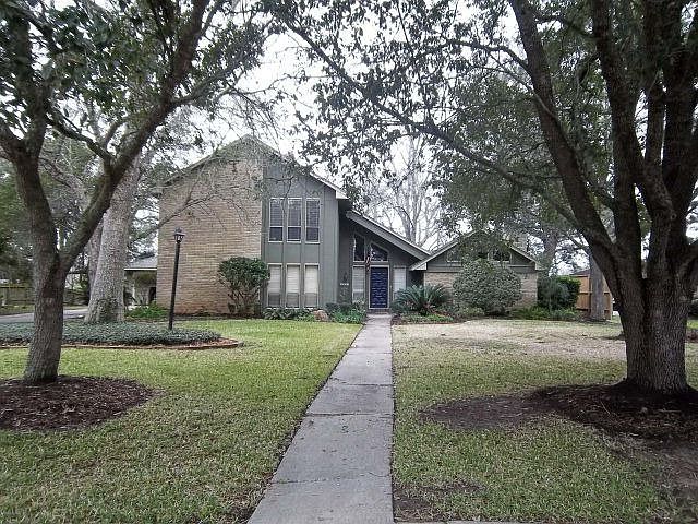 1st image of 1022 Oleander St