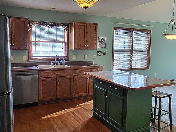 3rd image of 5596 Hidden Lake Dr