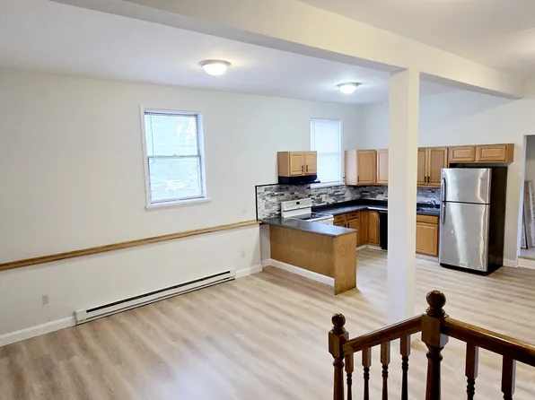 537 Goepp Cir #B, Bethlehem, PA 18018