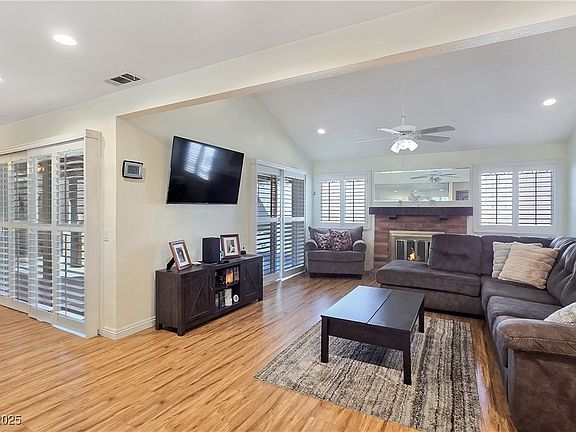 5th image of 3747 Braewood South Ave