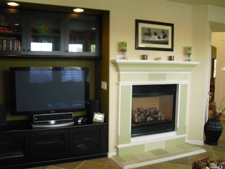1st image of 79 Newport Landing Dr