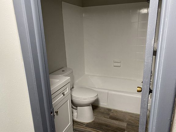 5th image of 4249 76th Ave N APT 106