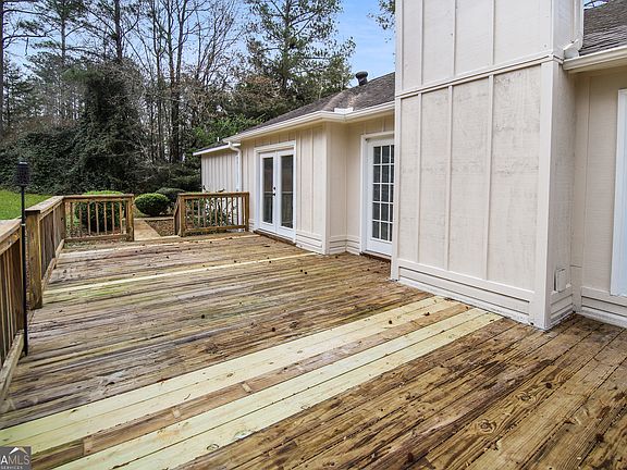 4th image of 311 Cumberland Dr