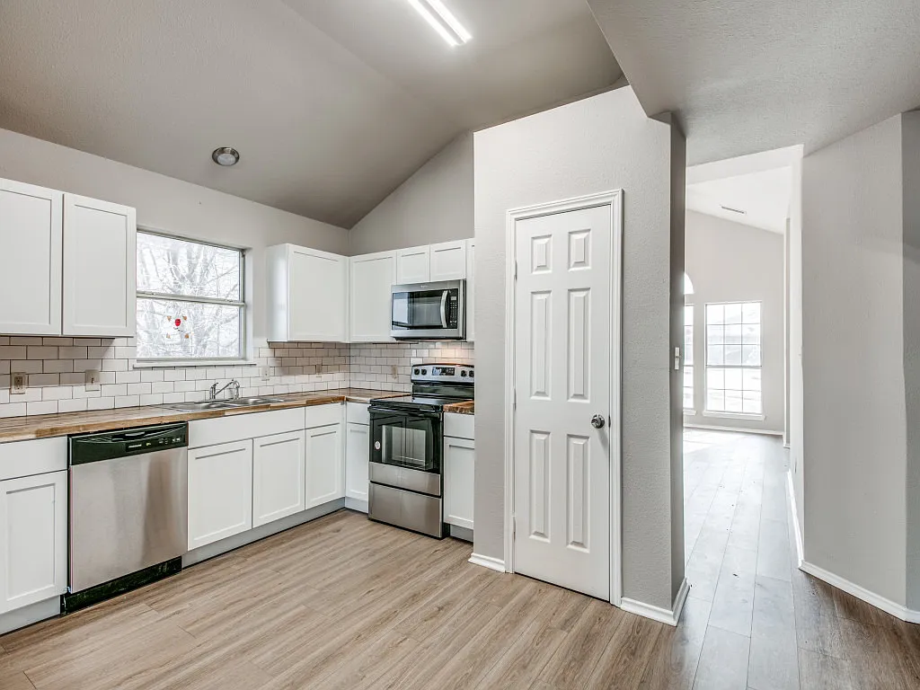 3 bed, 1772 sqft, $1,795 — Photo 3