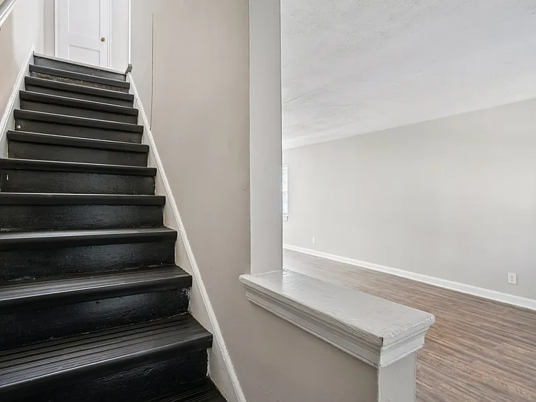 Buckhead Townhomes and Gardens — Photo 38