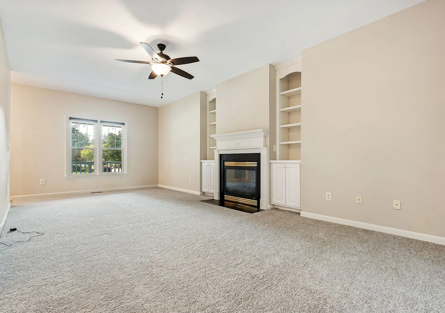 Newly Updated House in Falls River Neighborhood — Photo 3