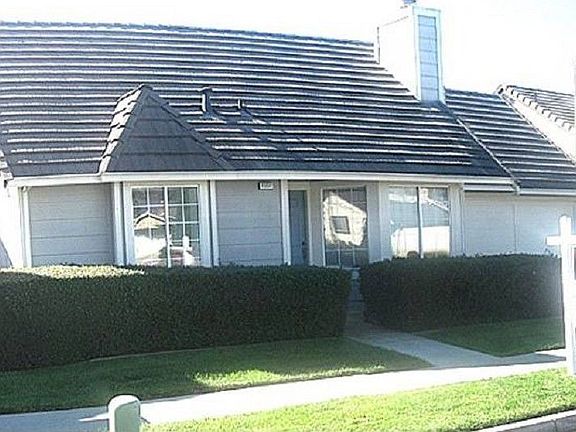 2nd image of 1551 Four Oaks Cir