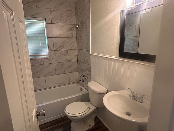 2nd image of 1605 Walton Walker Dr