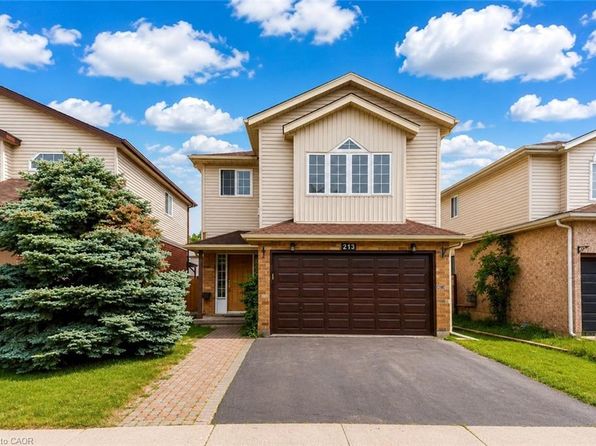 213 Grey Fox Dr, Kitchener, ON N2E 3N7
