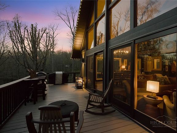 3rd image of 429 Green Cove Road